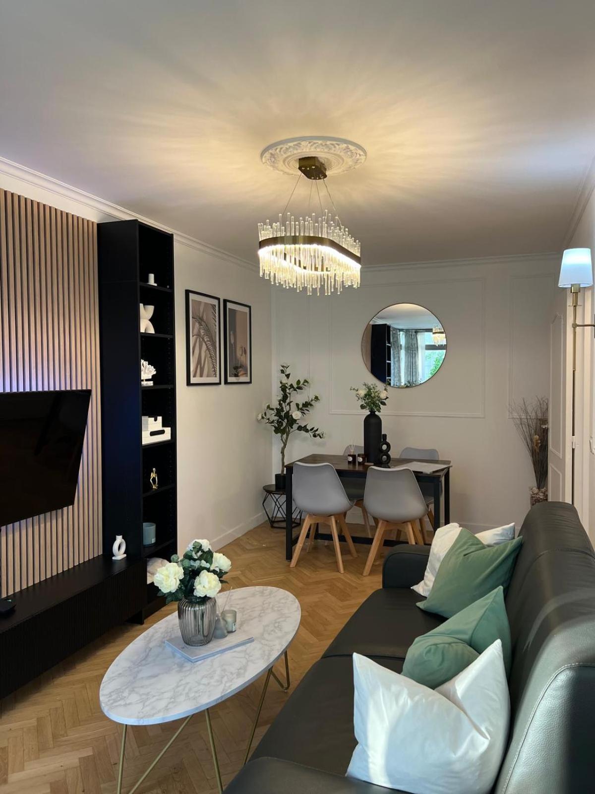 Excellent Apartment For Familly Clichy Exteriér fotografie